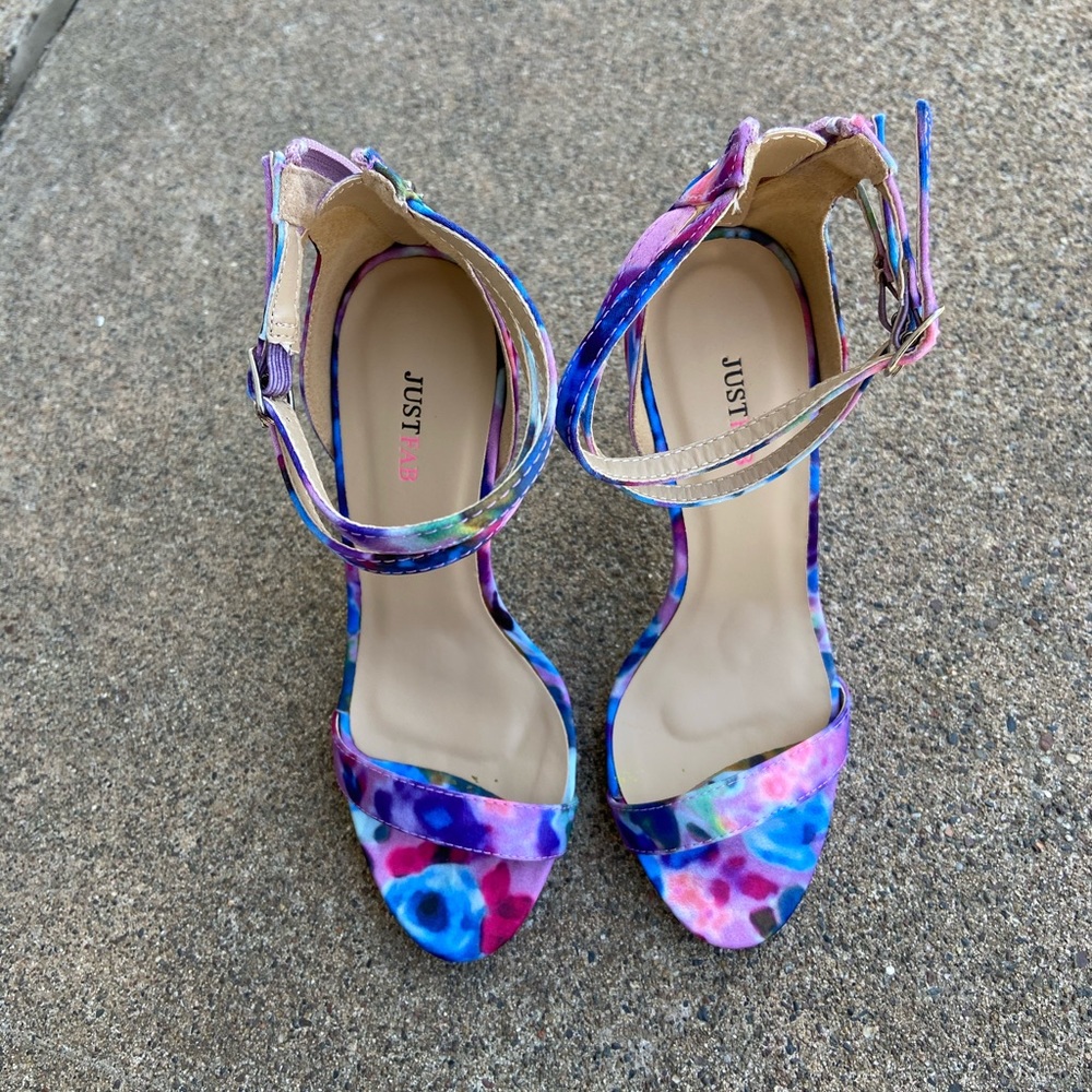 Purple flowery sandal heels size 7